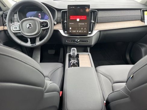 New 2026 Volvo XC90 B6 Plus w/ Protection Package Premier image 11