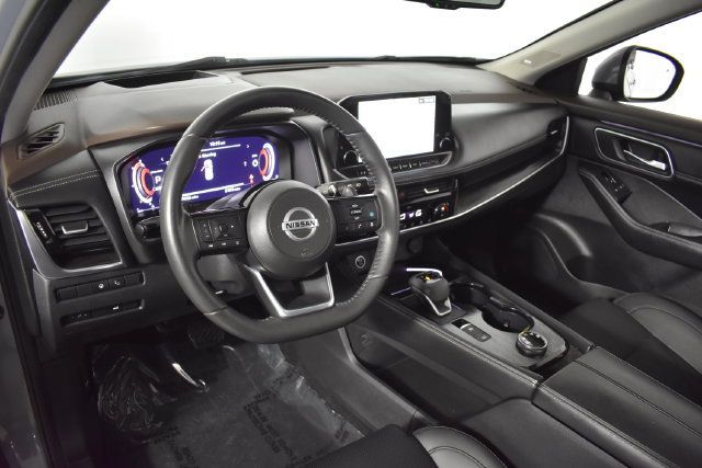 Used 2021 Nissan Rogue Platinum AWD/4WD image 13