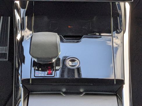 Used 2024 Land Rover Range Rover Sport SE image 20