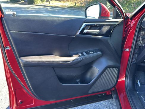 Used 2024 Mitsubishi Outlander SE Black Edition image 14