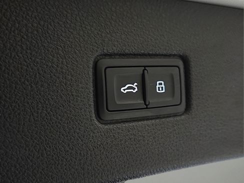 Used 2021 Audi SQ7 Prestige w/ Prestige Package AWD/4WD image 13