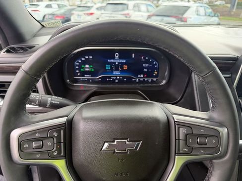 Used 2024 Chevrolet Tahoe Z71 w/ Luxury Package image 17