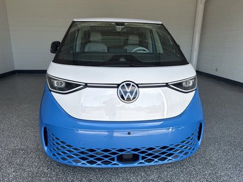 New 2025 Volkswagen ID. Buzz 1st Edition image 6