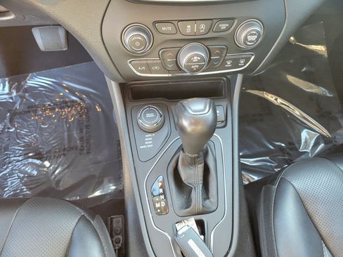 Used 2022 Jeep Cherokee Latitude Lux AWD/4WD image 20