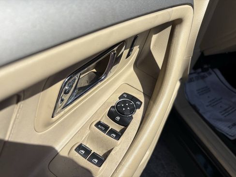 Used 2014 Ford Taurus SEL w/ Equipment Group 201A FWD image 17