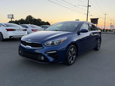 Used 2019 Kia Forte LXS FWD image 3