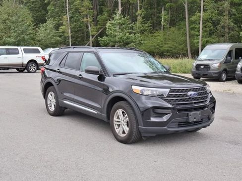 Used 2022 Ford Explorer XLT w/ Class IV Trailer Tow Package AWD/4WD image 8