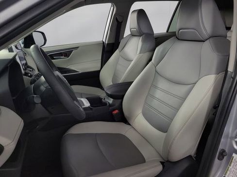 Used 2024 Toyota RAV4 XLE Premium image 14