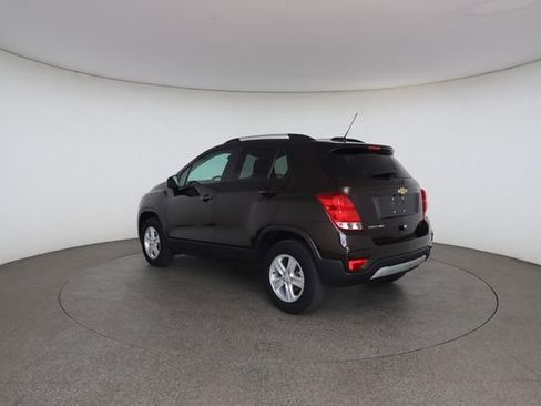 Used 2022 Chevrolet Trax LT w/ Driver Confidence Package AWD/4WD image 11