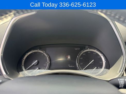 Used 2021 Toyota Highlander Limited FWD image 21