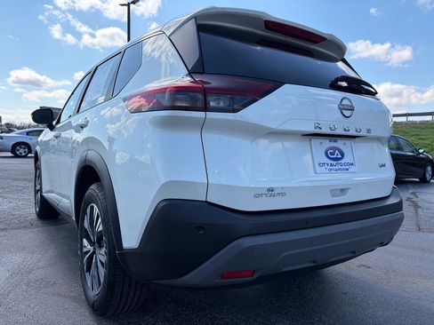 Used 2023 Nissan Rogue SV image 7