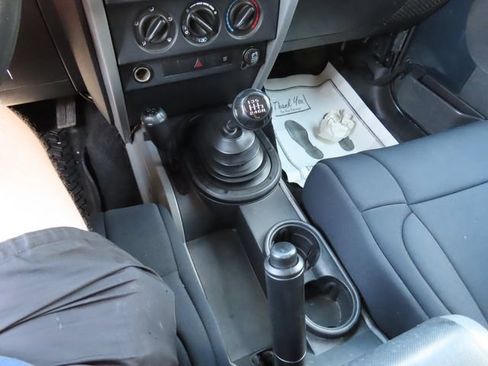 Used 2007 Jeep Wrangler X AWD/4WD image 17