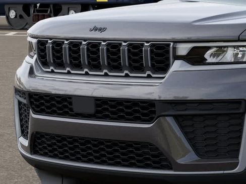 New 2026 Jeep Grand Cherokee L 4WD image 11