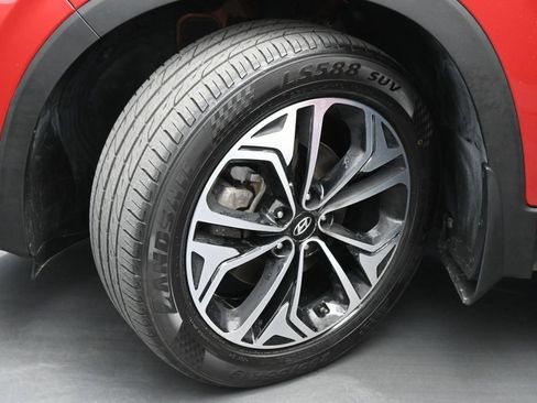 Used 2019 Hyundai Santa Fe Limited FWD image 20