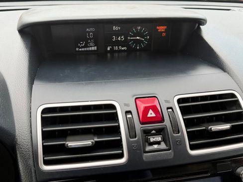 Used 2018 Subaru Forester 2.5i Premium w/ Popular Package #2A AWD/4WD image 28