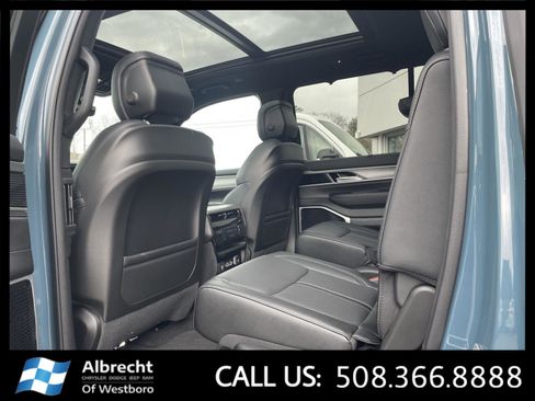 New 2026 Jeep Grand Wagoneer Limited AWD/4WD image 11