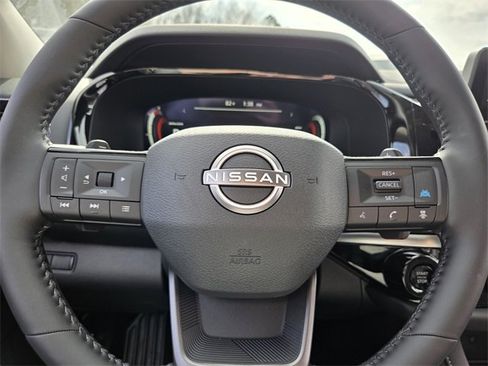 New 2026 Nissan Pathfinder SL image 18