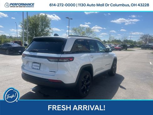 Used 2024 Jeep Grand Cherokee Limited w/ Black Appearance Package AWD/4WD image 4