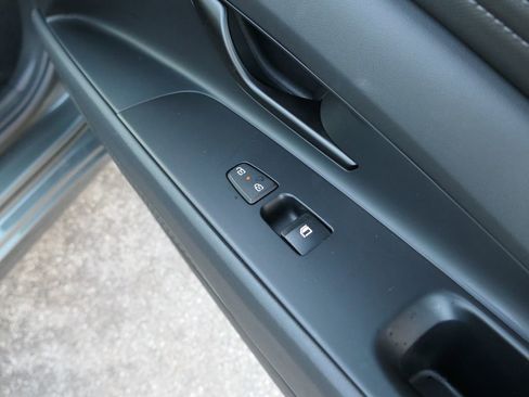 Certified 2025 Hyundai Elantra Sport w/ Cargo Package image 25