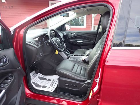 Used 2015 Ford Escape SE w/ Leather Comfort Package AWD/4WD image 7