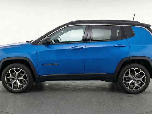 Used 2025 Jeep Compass Limited image 5