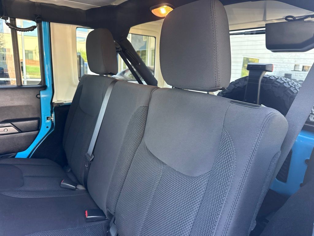 Used 2017 Jeep Wrangler Unlimited Sport AWD/4WD image 18