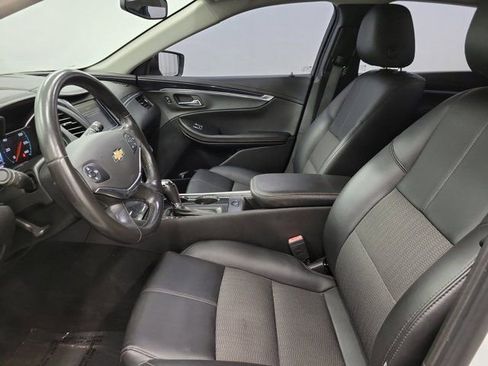 Used 2019 Chevrolet Impala LT FWD image 19