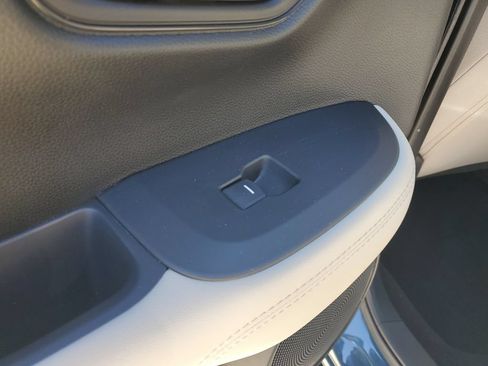 Used 2025 Honda HR-V LX image 19