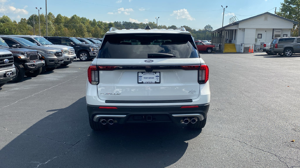 New 2027 Ford Explorer Platinum w/ 3.0L Ultimate Package AWD/4WD image 6