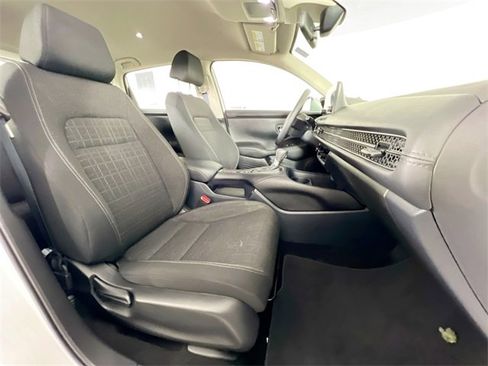 Certified 2023 Honda HR-V LX image 25