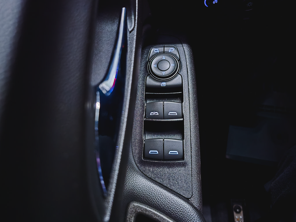 Used 2019 Chevrolet Equinox LT FWD image 22
