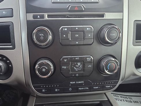Used 2017 Ford Expedition XLT AWD/4WD image 11