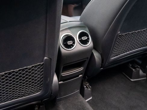 Used 2022 Mercedes-Benz GLB 250 4MATIC image 18