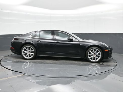 Used 2025 Porsche Panamera RWD image 10