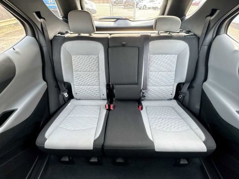 Used 2018 Chevrolet Equinox LS w/ LPO, Cargo Package image 13