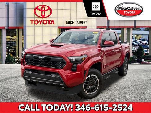 Certified 2025 Toyota Tacoma TRD Sport image 1