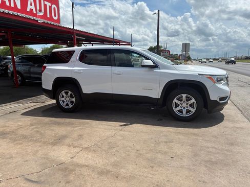 Used 2017 GMC Acadia SLE FWD image 6