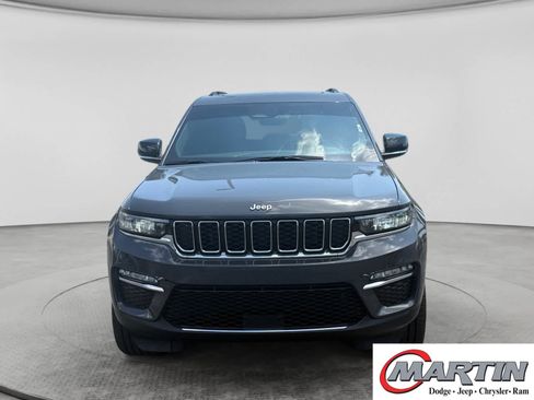Used 2025 Jeep Grand Cherokee Limited w/ MOPAR Finishing Package AWD/4WD image 2