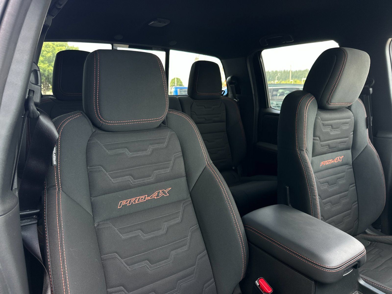 Used 2024 Nissan Frontier PRO-4X w/ Technology Package AWD/4WD image 15