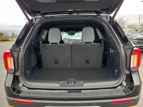 New 2026 Ford Explorer Tremor w/ Tremor Convenience Package image 10