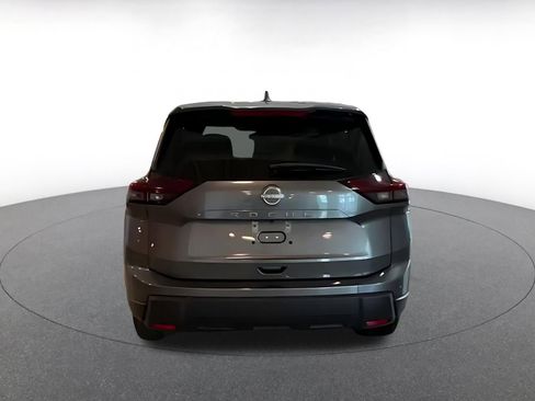 Used 2025 Nissan Rogue SV image 12