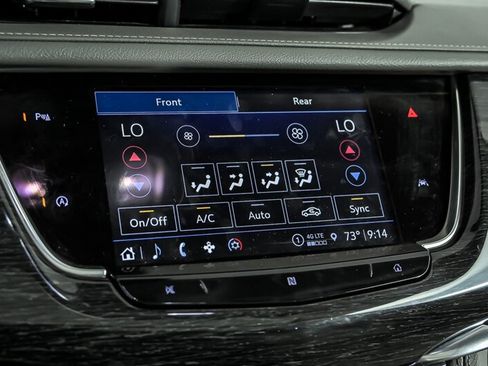 Used 2021 Cadillac XT6 Premium Luxury AWD/4WD image 28