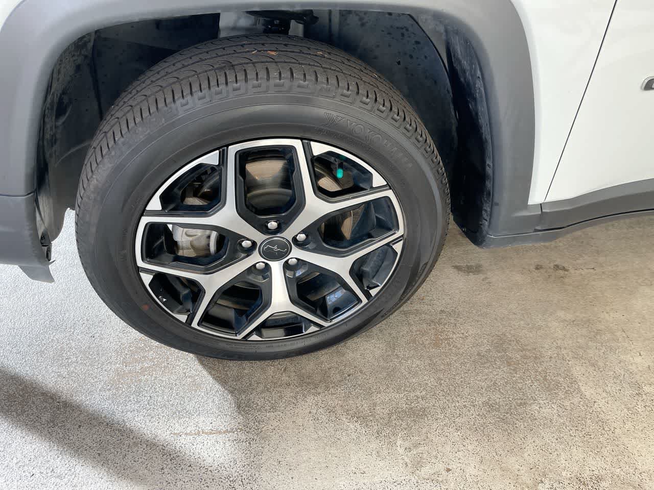 Used 2025 Jeep Compass Limited AWD/4WD image 10