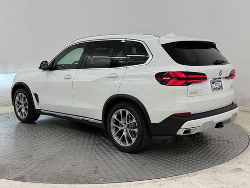 New 2026 BMW X5 xDrive40i w/ Climate Comfort Package AWD/4WD image 3