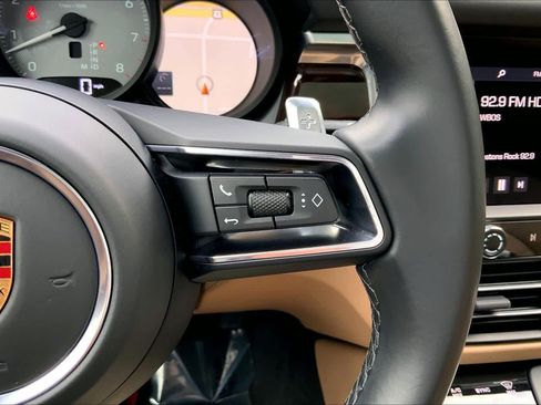 Used 2022 Porsche Macan S image 28