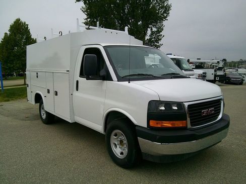 New 2025 GMC Savana 3500 w/ Power Convenience Package image 2