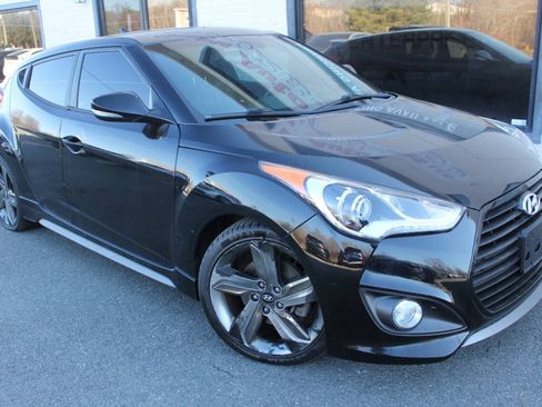 Used 2015 Hyundai Veloster Turbo FWD image 10