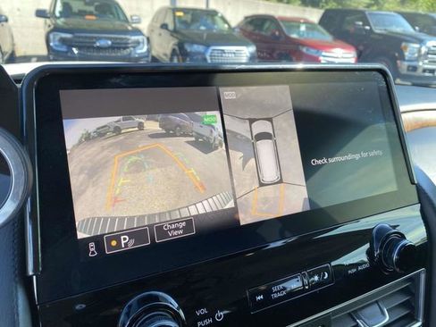 Used 2021 Nissan Armada SL w/ Captain's Chairs Package RWD image 31