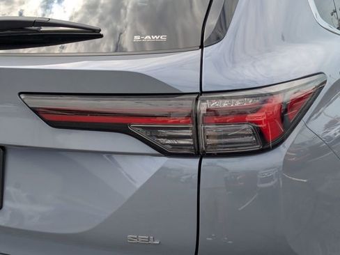 New 2026 Mitsubishi Outlander SEL AWD/4WD image 11