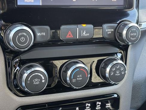 New 2026 RAM 1500 Express AWD/4WD image 24